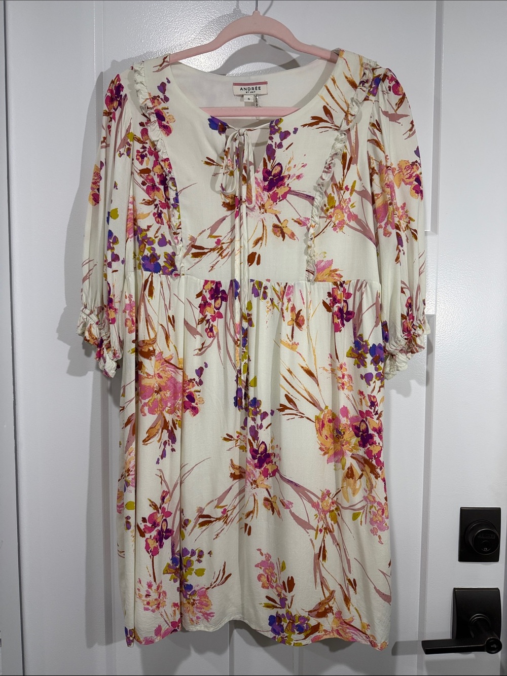 Andree by Unit Cream Floral Tie-Neck Dress